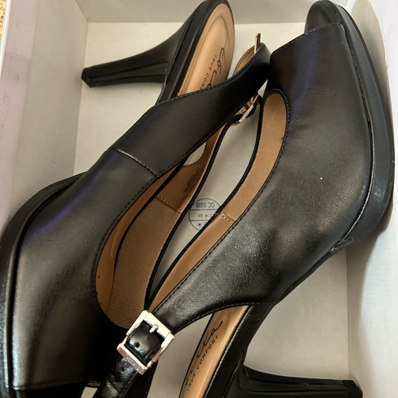 Abella size 9.5 - Picture 1 of 3